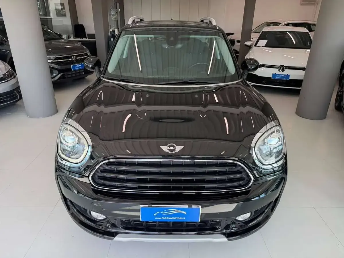 Usata Mini Cooper D Countryman 150 CV (110 kW) 2019 Nero metallizzato SUV