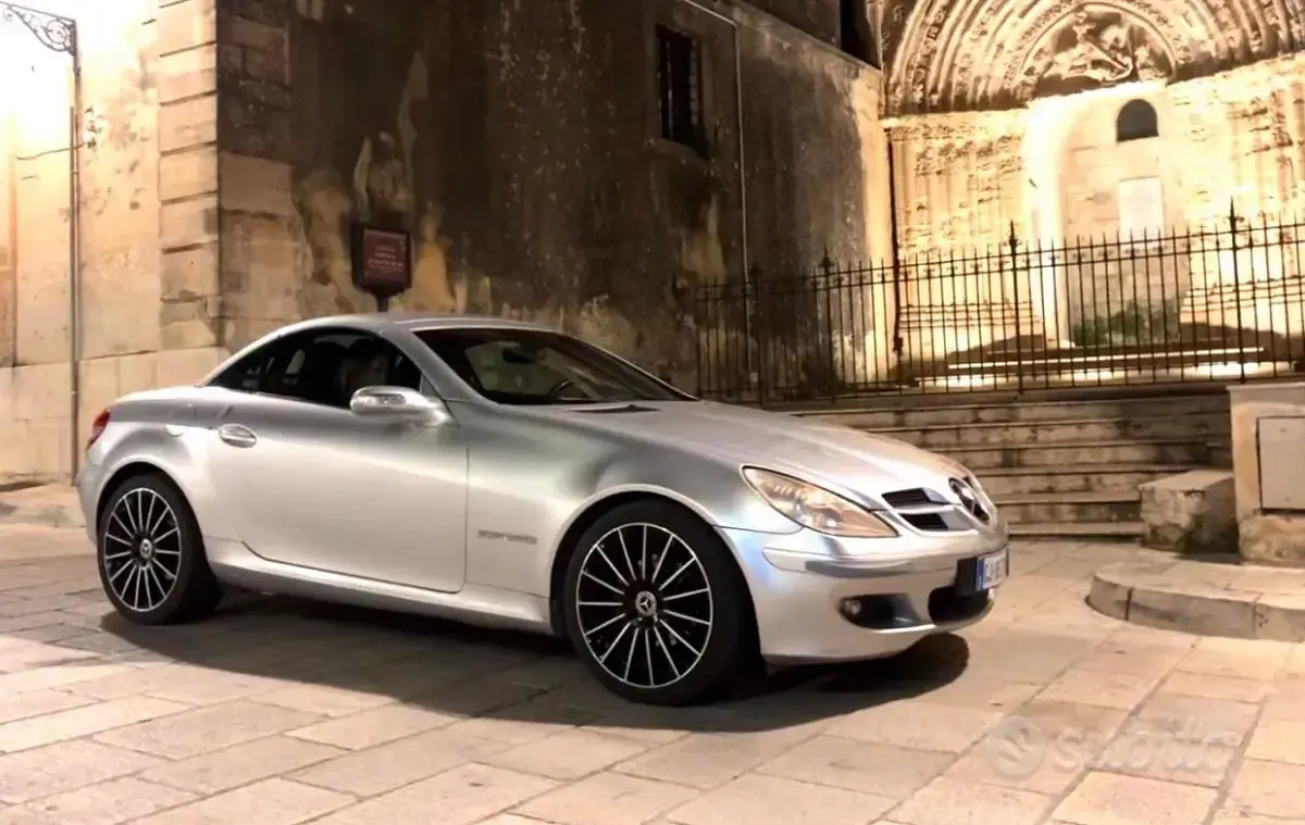 Usata Mercedes SLK200 2004 Grigio Cabrio