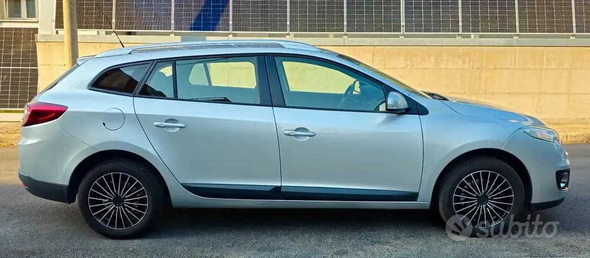 Usata Renault Mégane GrandTour 110 CV (80 kW) 2013 Grigio Station wagon