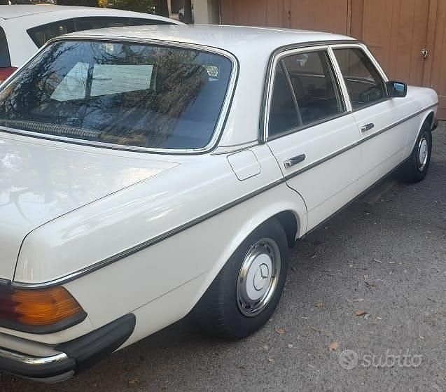 Usata Mercedes 200 1981 Bianco Berlina