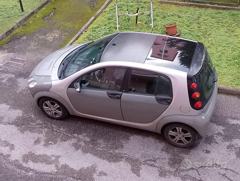 Usata Smart ForFour 95 CV (69 kW) 2006 Grigio Utilitaria