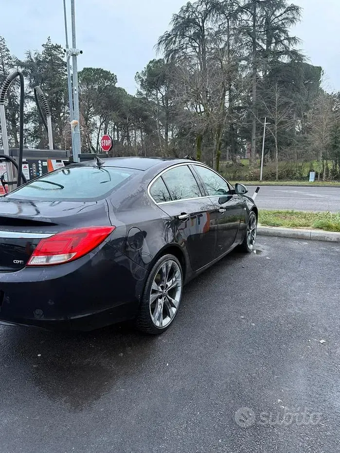 Usata Opel Insignia 2009 Nero Utilitaria