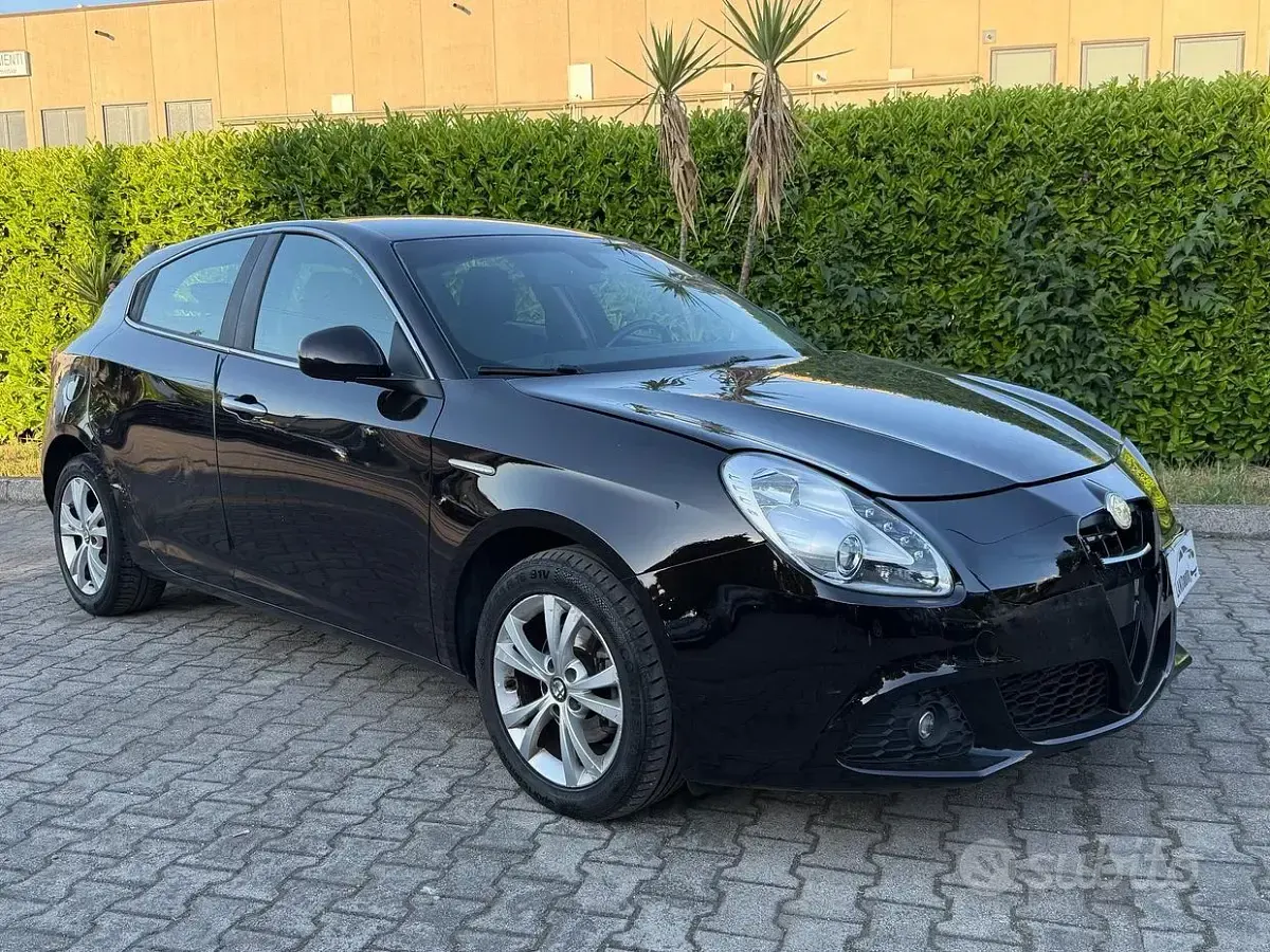 Usata Alfa Romeo Giulietta 105 CV (77 kW) 2011 Nero Utilitaria