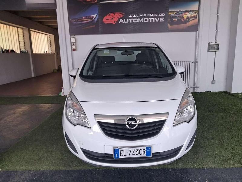 Usata Opel Meriva 101 CV (74 kW) 2011 Bianco Monovolume
