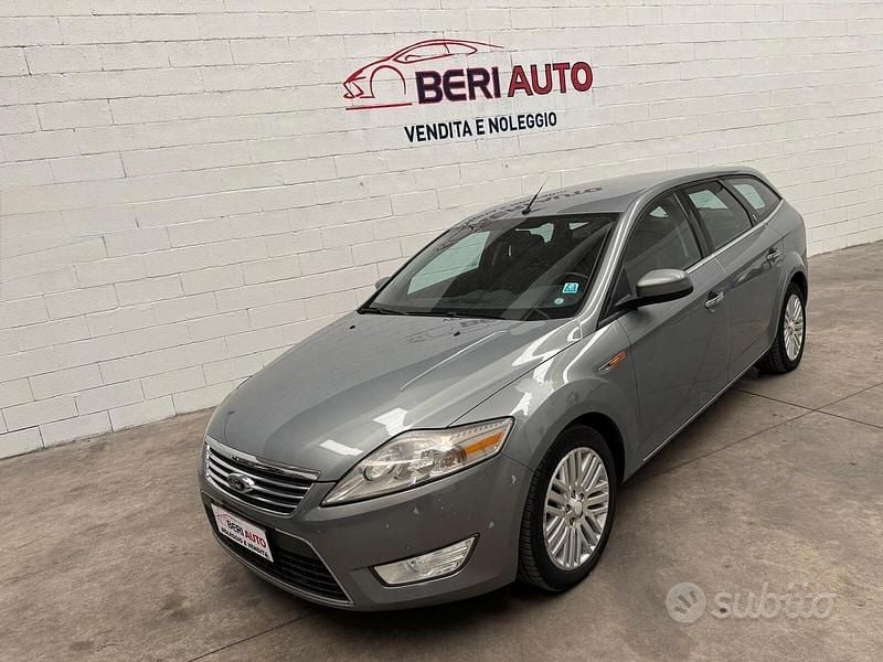 Begagnad Ford Mondeo Titanium 140 HK (102 kW) 2010 Grå Kombi