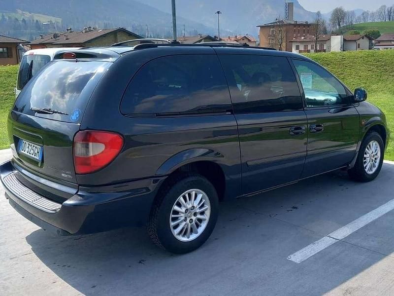 Usata Chrysler Grand Voyager 150 CV (110 kW) 2006 Nero Monovolume
