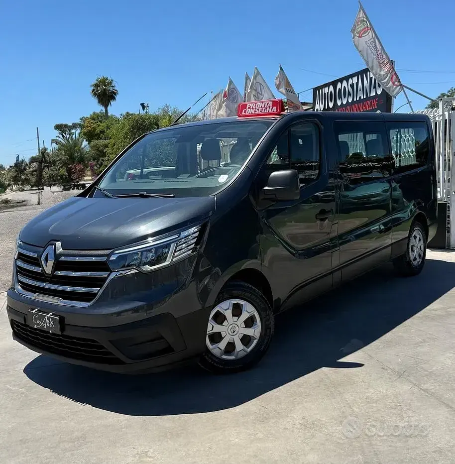 Usata Renault Trafic 110 CV (80 kW) 2022 Nero Monovolume