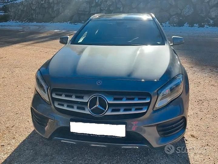 Grigio Usata 2019 Mercedes GLA250 Executive SUV | 23.800 € (Buon prezzo) - Immagine 1/4