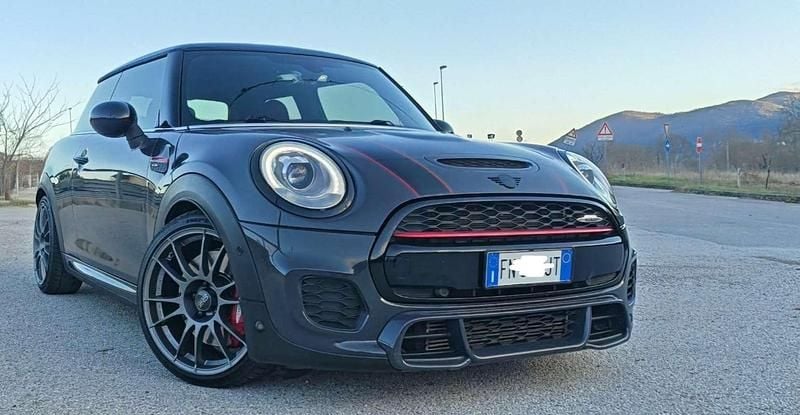 Grigio Usata 2018 Mini John Cooper Works Challenge Due volumi | 23.500 € (Buon prezzo) - Immagine 1/4