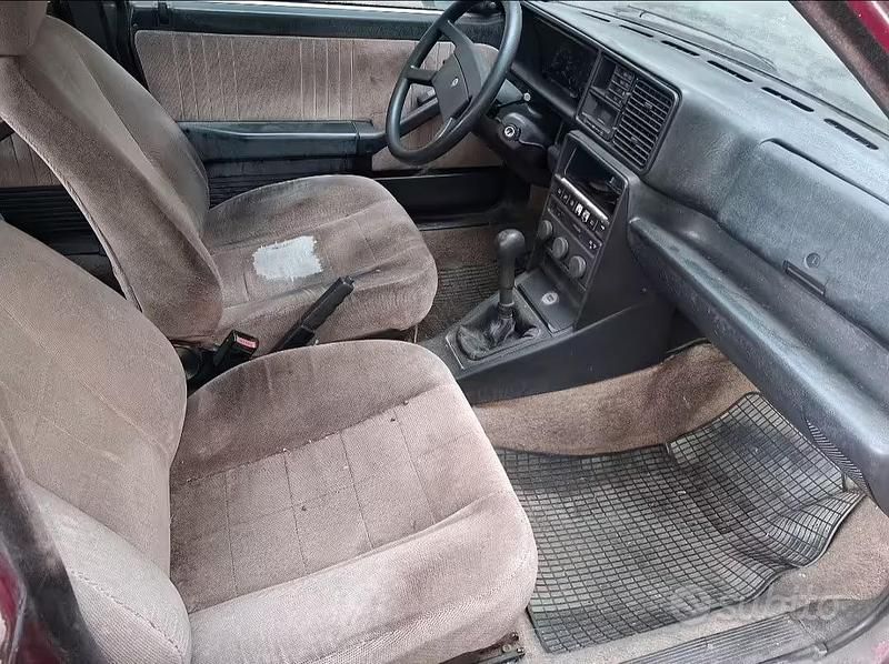 Usata Lancia Delta 78 CV (57 kW) 1988 Rosso Utilitaria