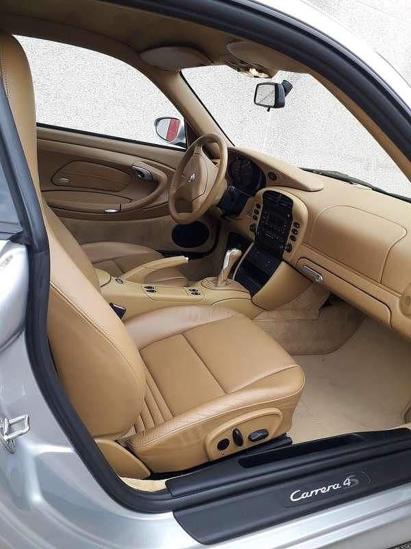 Usata Porsche 996 320 CV (235 kW) 2002 Argento Coupé