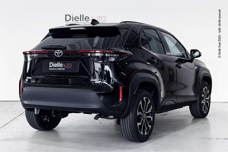 Nuova Toyota Yaris Cross Comfort 131 CV (96 kW) 2025 Black metallizzato SUV