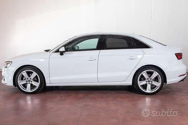 Usado Audi A3 Ambiente 150 CV (110 kW) 2017 Blanco Berlina