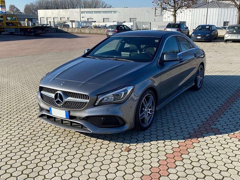 Grigio Usata 2018 Mercedes CLA200 Premium Tre volumi | 19.500 € (Buon prezzo) - Immagine 1/4