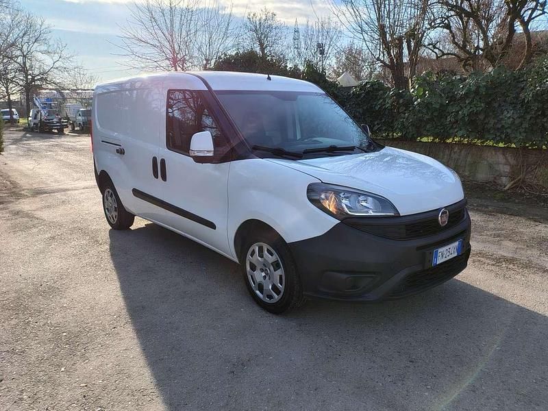 Usata Fiat Doblò 120 CV (88 kW) 2018 Bianco Monovolume