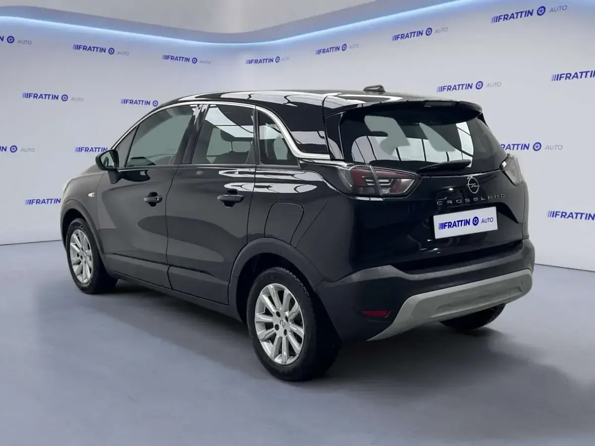 Usata Opel Crossland Elegance 110 CV (80 kW) 2022 Nero SUV