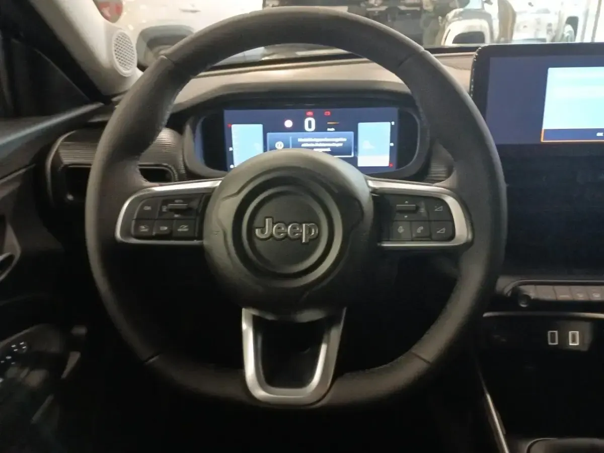 Nuova Jeep Avenger Altitude 101 CV (74 kW) 2025 Grigio SUV