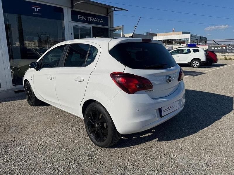 Usata Opel Corsa Edition 71 CV (52 kW) 2019 Bianco Utilitaria