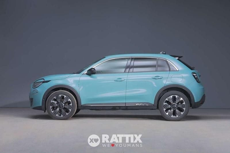 Usata Fiat 600 La Prima 101 CV (74 kW) 2025 Azzurro cielo metallizzato SUV