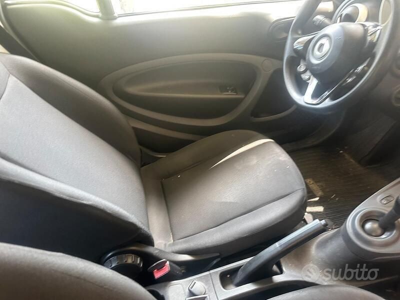 Usata Smart ForTwo Coupé 71 CV (52 kW) 2016 Utilitaria