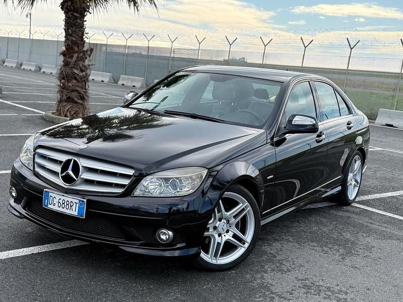 Nero Usata 2007 Mercedes C220 AMG Berlina | 7499 € (Buon prezzo) - Immagine 1/4