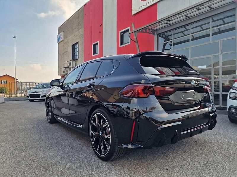 Usata BMW 120 M Sport 170 CV (125 kW) 2025 Nero Utilitaria