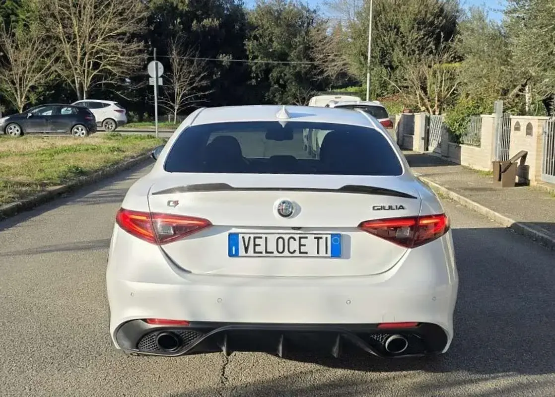 Usata Alfa Romeo Giulia Ti 211 CV (155 kW) 2018 Bianco Berlina