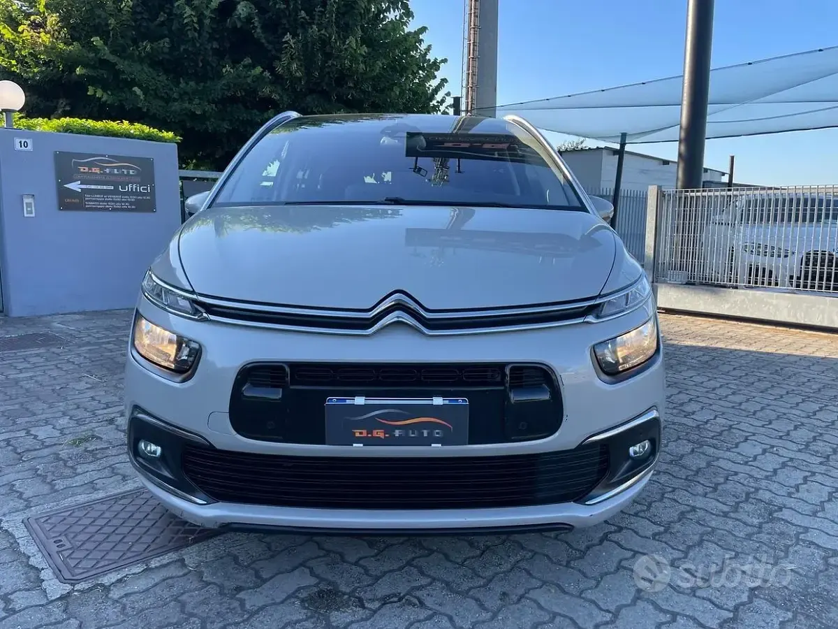 Usata Citroën C4 SpaceTourer Shine 163 CV (119 kW) 2019 Beige Monovolume