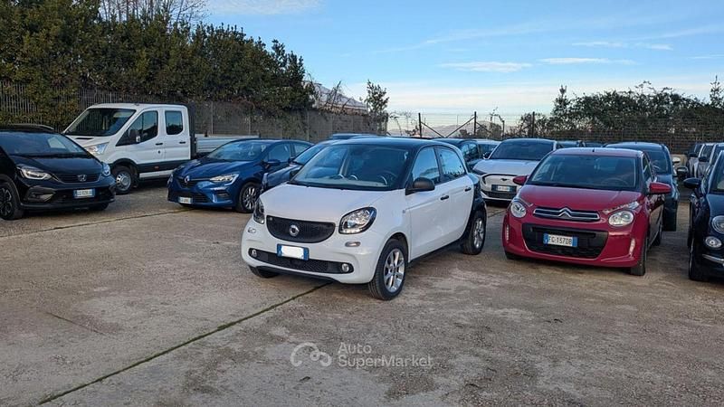 Begagnad Smart ForFour 71 HK (52 kW) 2018 Vit Halvkombi
