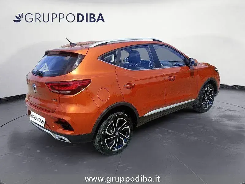 Usata MG ZS Luxury 106 CV (77 kW) 2024 Arancione SUV