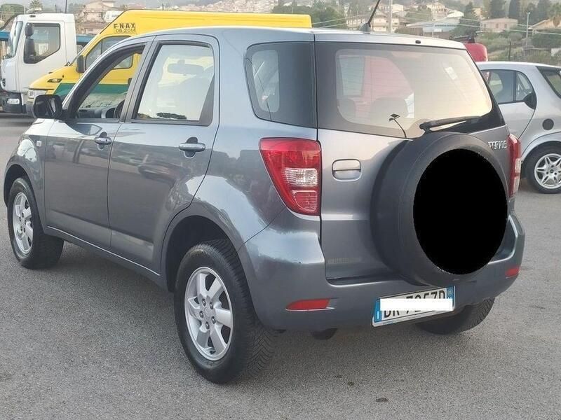 Usata Daihatsu Terios 105 CV (77 kW) 2008 Grigio SUV