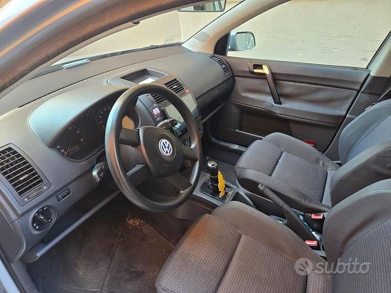 Usata VW Polo 101 CV (74 kW) 2003 Grigio Utilitaria