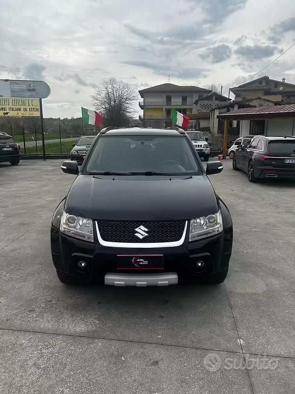 Usata Suzuki Grand Vitara 130 CV (95 kW) 2010 Nero SUV