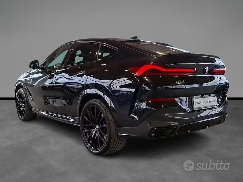 Usata BMW X6 M Sport 286 CV (210 kW) 2022 Nero / metallizzato SUV
