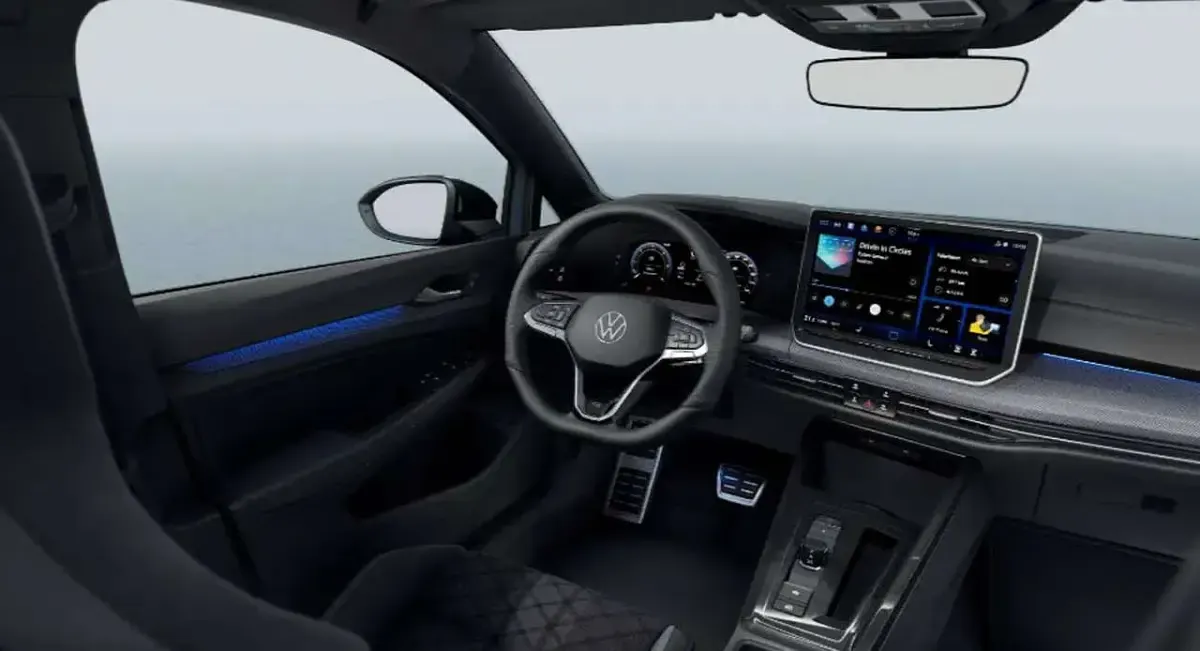Nuova VW Golf VIII R-line Plus 150 CV (110 kW) 2026 Nero metallizzato Berlina