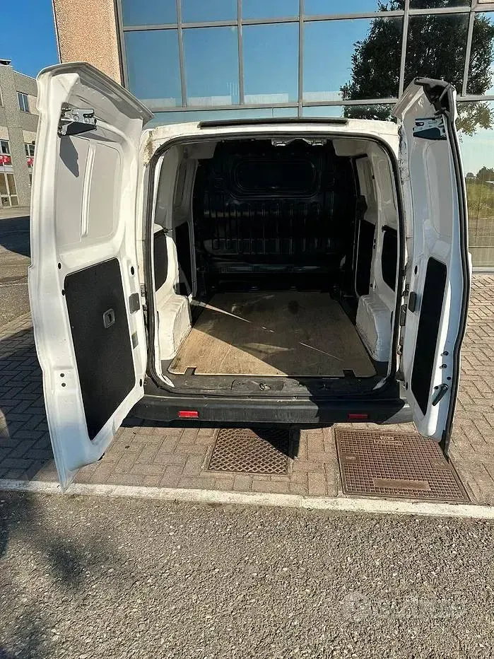 Usata Nissan NV200 110 CV (80 kW) 2016 Bianco Monovolume