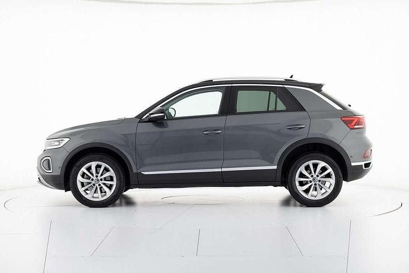 Usata VW T-Roc Style 150 CV (110 kW) 2022 Grigio SUV