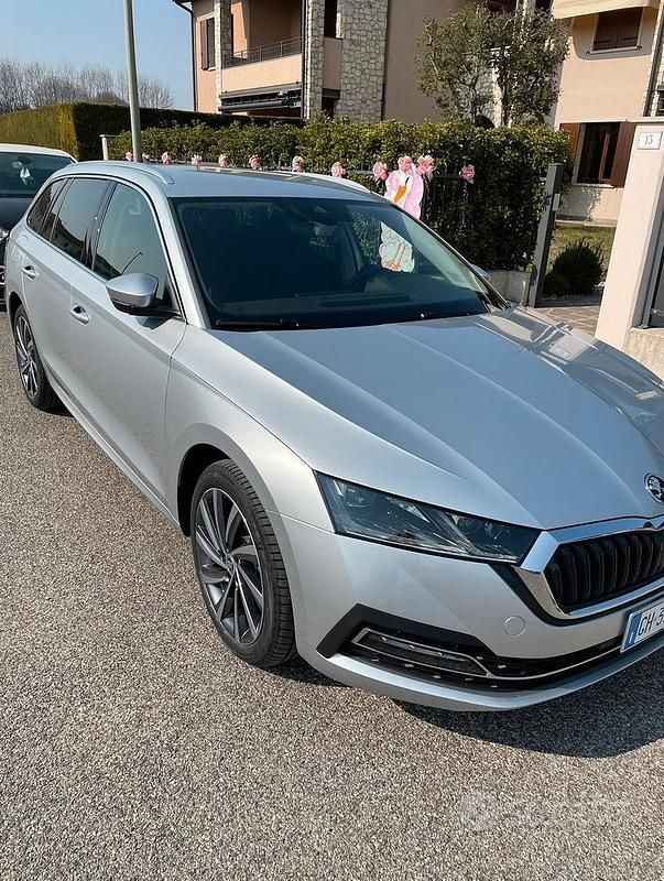 Grigio Usata 2022 Skoda Octavia Station wagon | 18.500 € (Cara) - Immagine 1/2