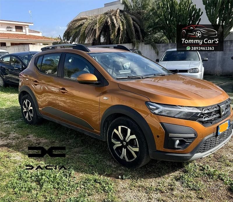 Usata Dacia Sandero Stepway 100 CV (73 kW) 2021 Grigio SUV