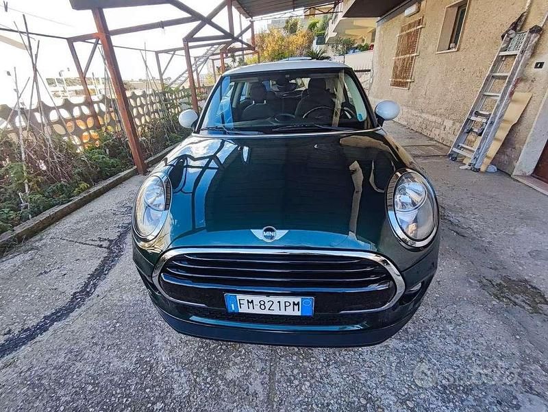 Usata Mini Cooper 136 CV (100 kW) 2017 Verde Utilitaria