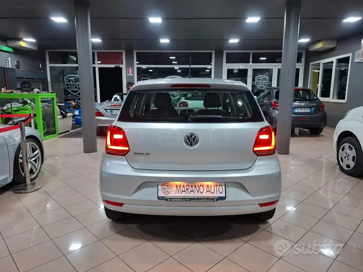 Usata VW Polo 75 CV (55 kW) 2014 Grigio Berlina