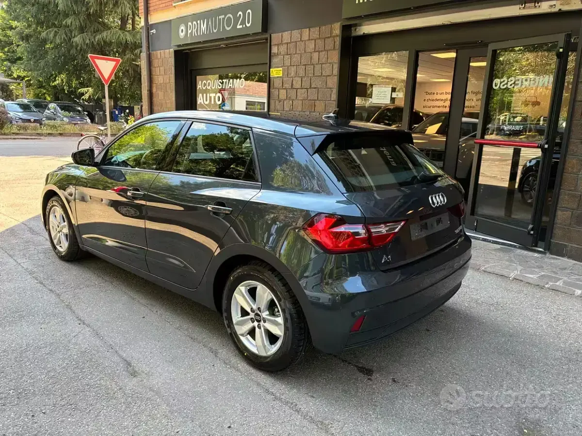 Usata Audi A1 Admired 110 CV (80 kW) 2023 Grigio SUV
