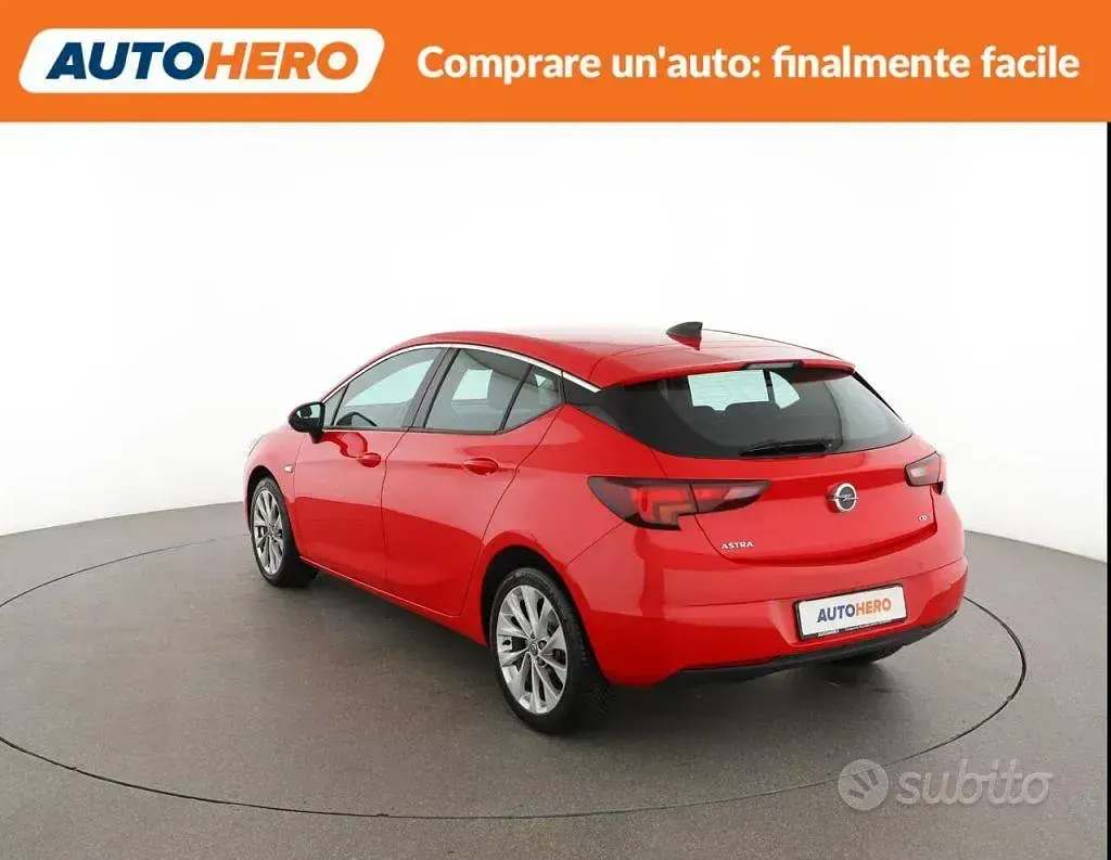 Usata Opel Astra Innovation 110 CV (80 kW) 2016 Rosso Berlina