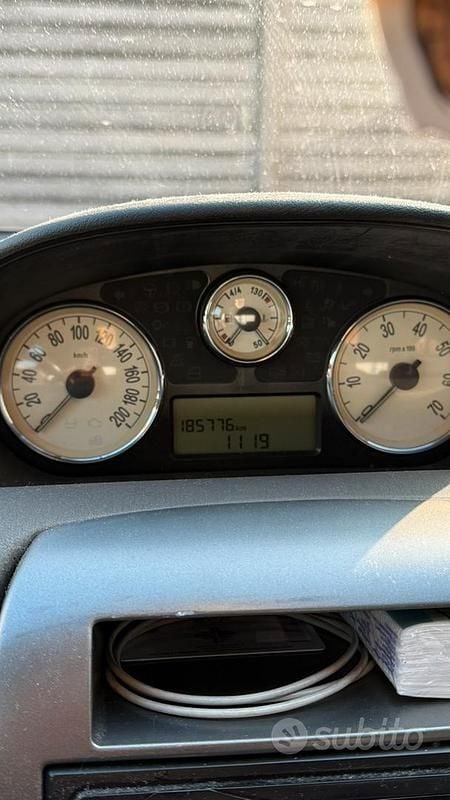 Usata Lancia Ypsilon 60 CV (44 kW) 2006 Utilitaria