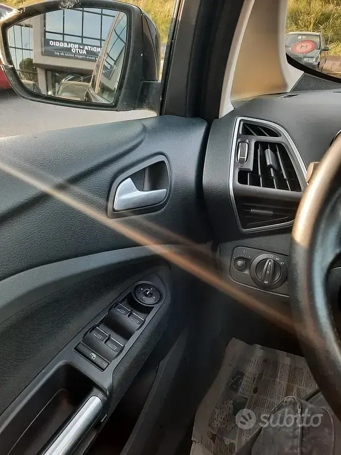 Begagnad Ford C-MAX Titanium 116 HK (85 kW) 2013 Svart Minibuss