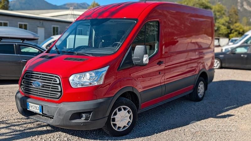 Usata Ford Transit Trend 130 CV (95 kW) 2017 Rosso Berlina