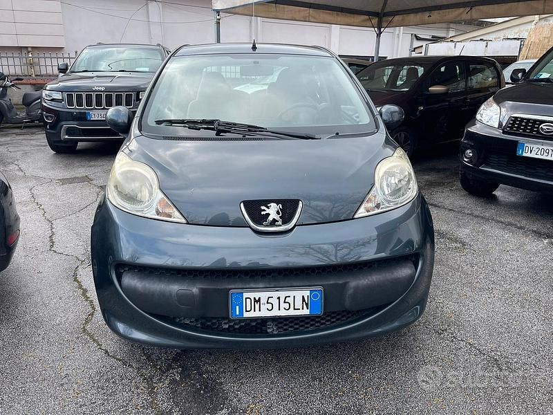 Usata Peugeot 107 68 CV (50 kW) 2007 Nero Utilitaria