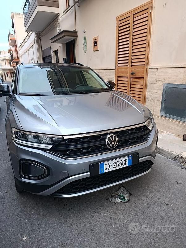 Usata VW T-Roc Edition 150 CV (110 kW) 2024 Grigio SUV