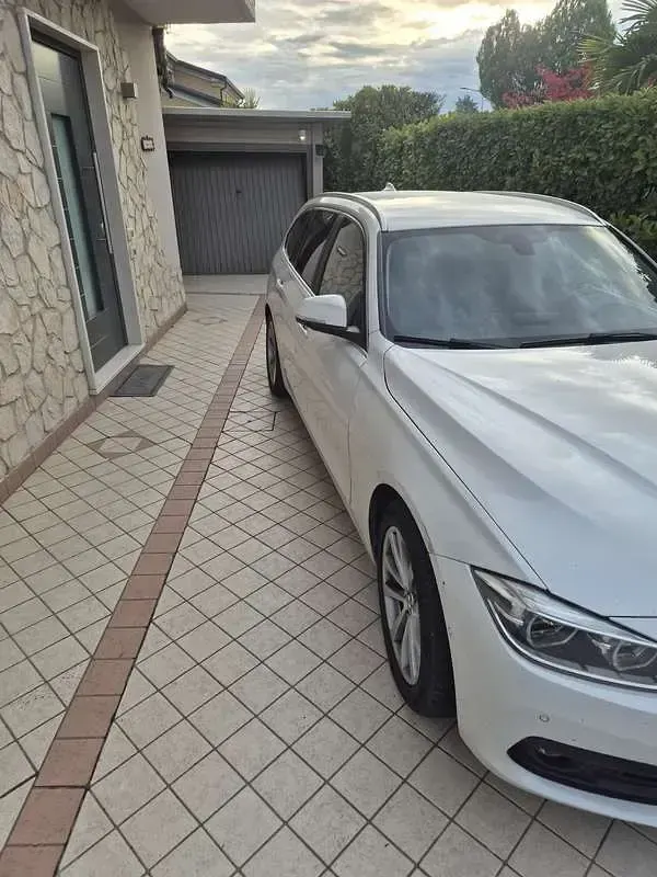 Usata BMW 316 Advantage 116 CV (85 kW) 2018 Bianco Station wagon