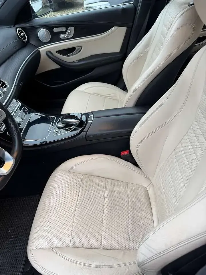 Usata Mercedes E220 Premium Plus 194 CV (142 kW) 2019 Blu/azzurro Station wagon